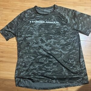 UA heat gear tee shirt xxl